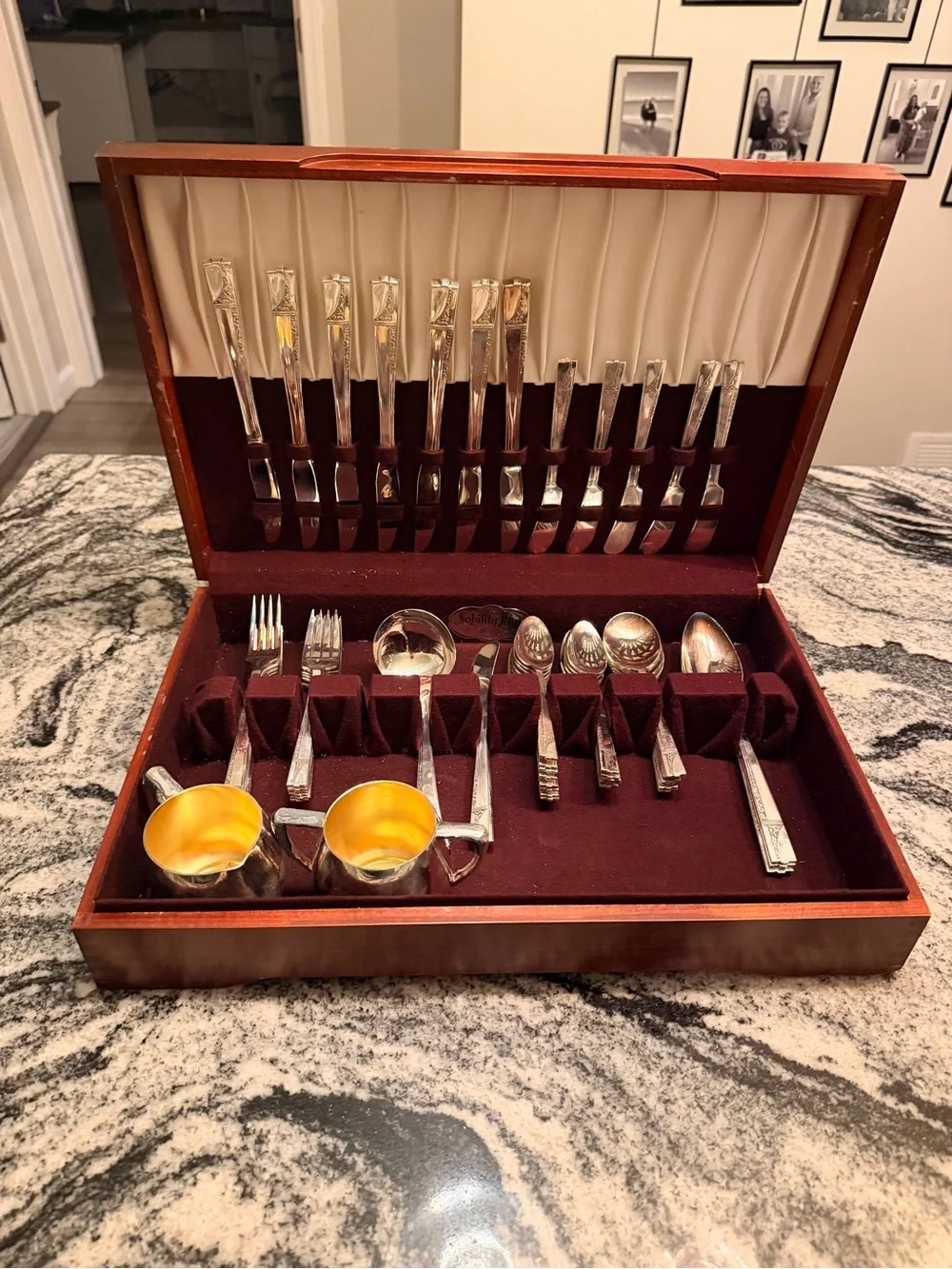 Nobility Plate Caprice 46pc Silver Plated Flatware Set for 7 with Wood Case